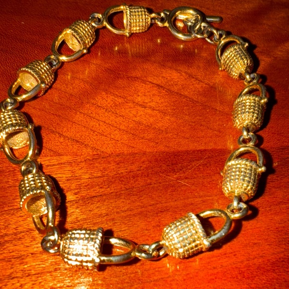 Elegant Nantucket Basket Bracelet - Picture 2 of 2